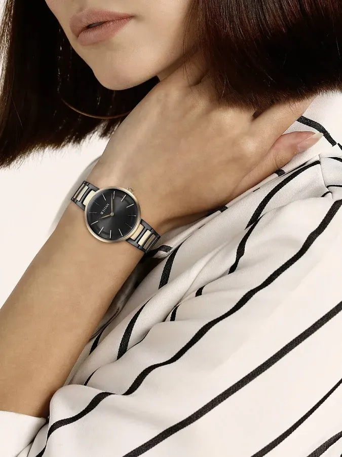 TITAN Orologio Casual 1802SL11 – Eleganza Contemporanea Per Ogni Giorno